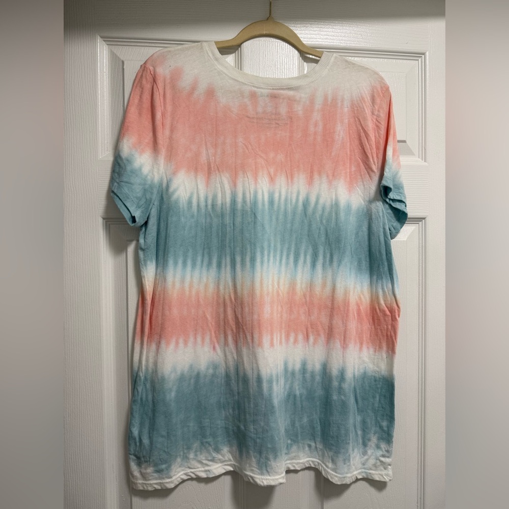 Torrid Classic Fit Tee in Soft Pink and White Size 1 - Picture 2 of 4